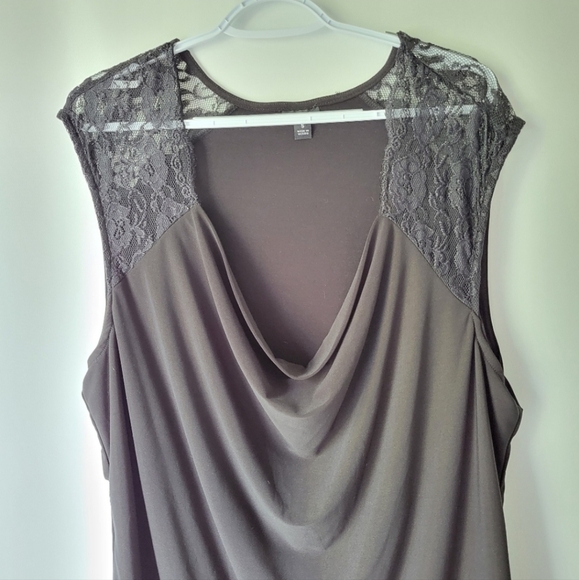 TORRID Like New Sleeveless Top Lace Detailing Sz 5/5X - Picture 4 of 12